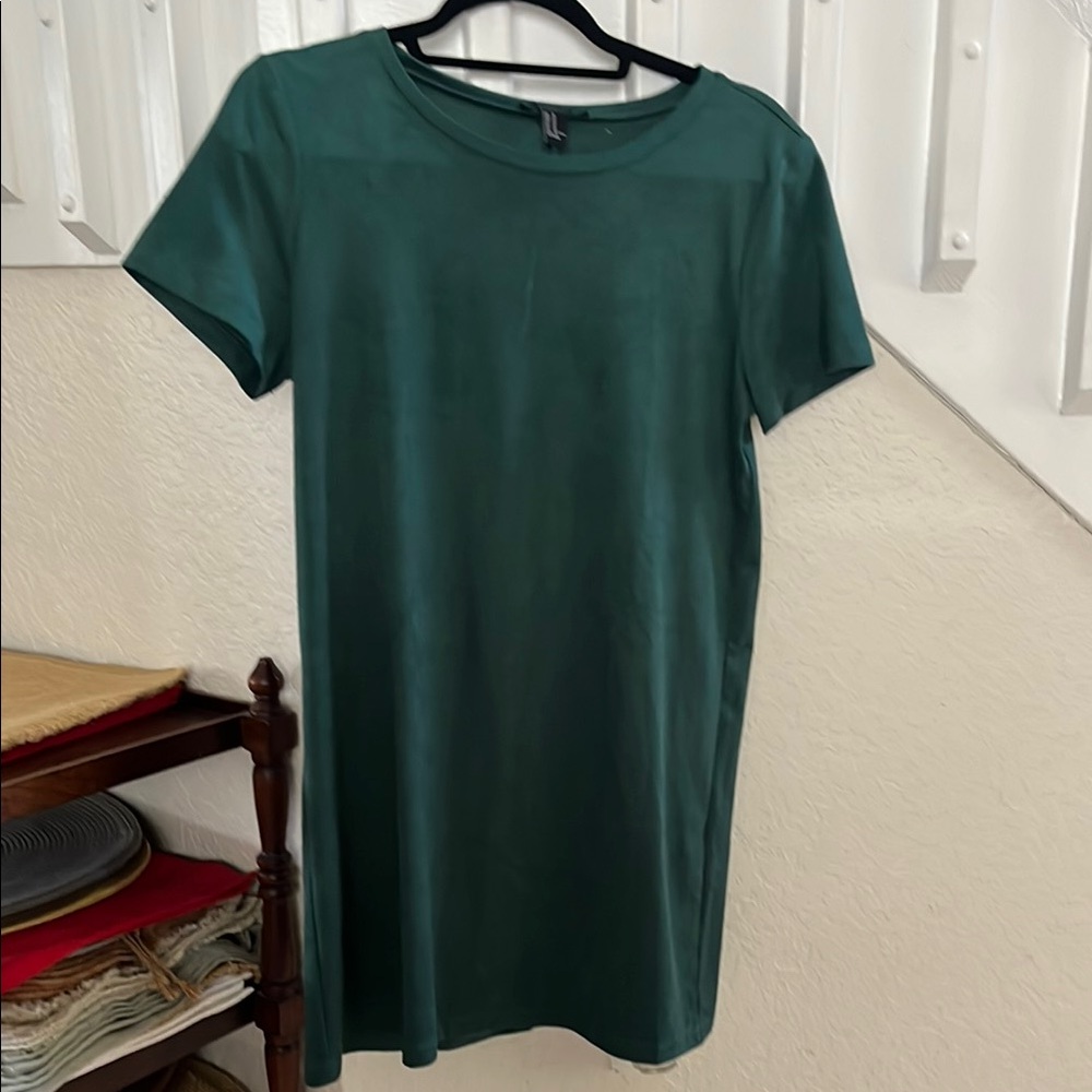 Forever 21 Green Mini Dress with Effortless Elegance